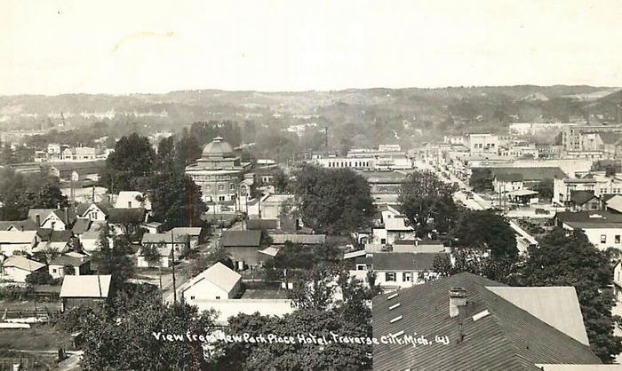 Park Place Hotel (Park Place Motor Inn) - Historical Photo And Postcard (newer photo)